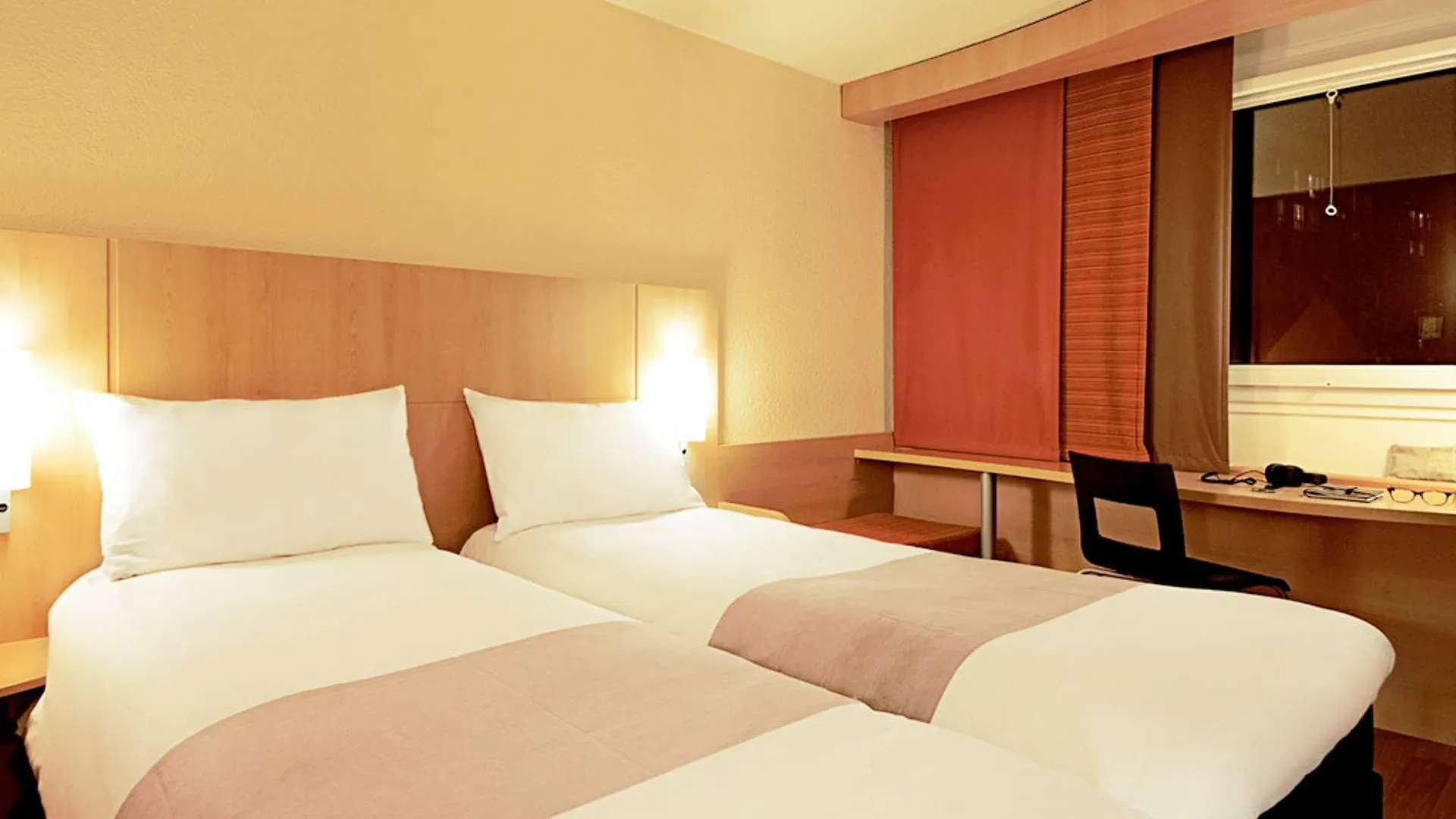 Hotel Ibis London Barking Barking  3*, Barking (Greater London)
